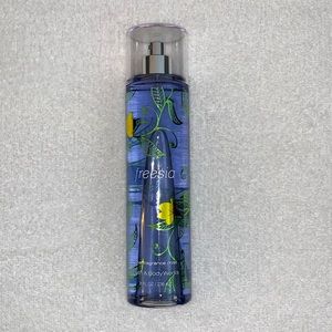 Bath & Body Works Spray Mist - Freesia